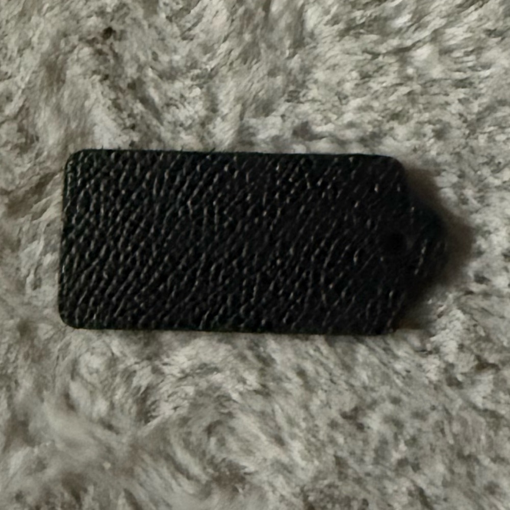 Coach Black Textured Hang Tag - Picture 4 of 4
